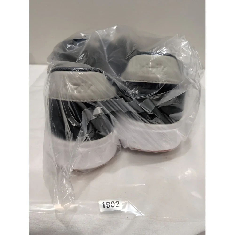 Kizik Prague Men Sz  11 W  Canvas Suede Sneakers Hands Free Comfort